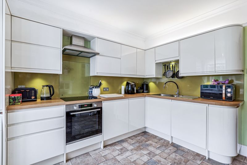 Kitchen- click for photo gallery